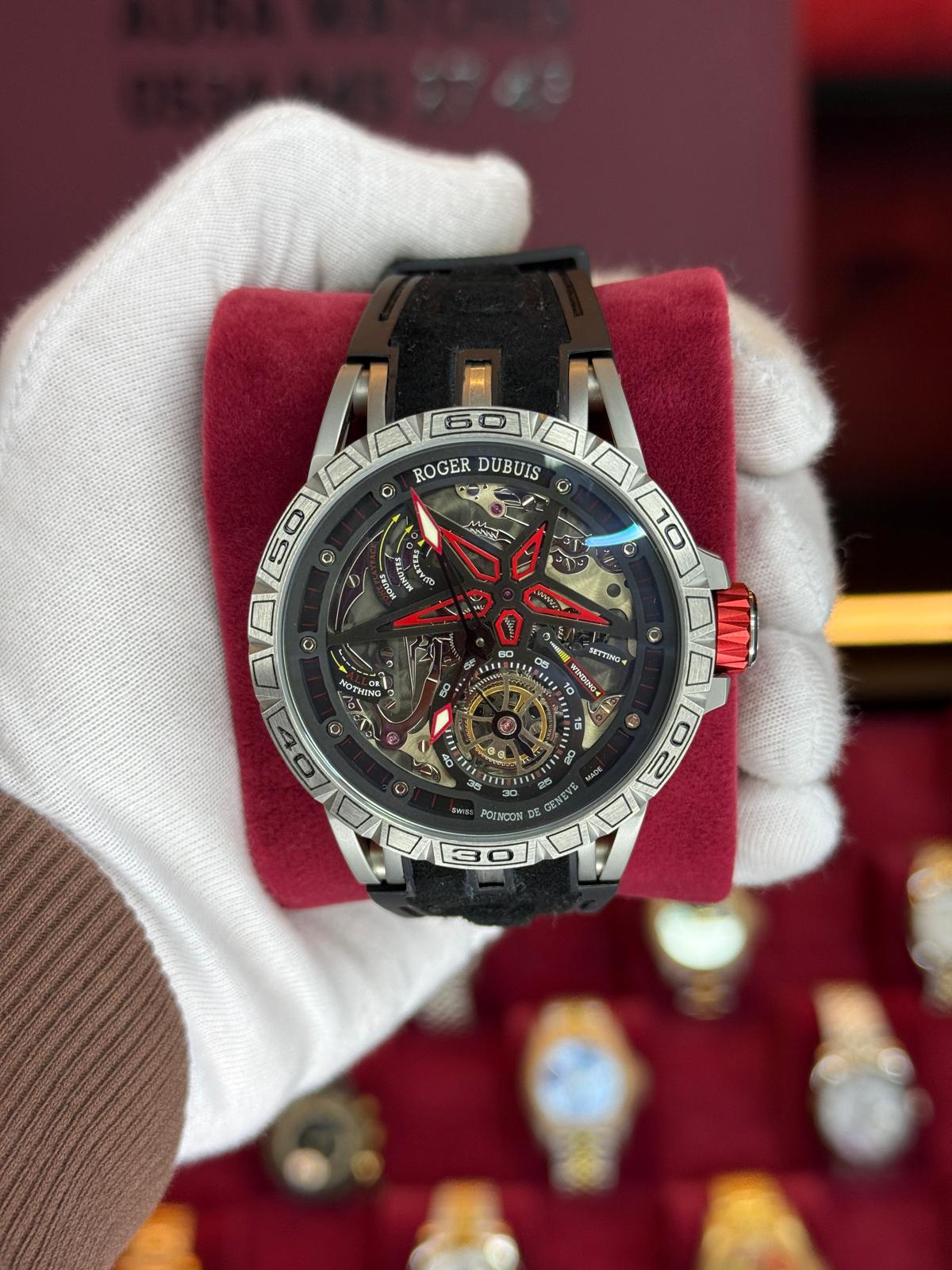ROGER DUBUIS